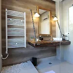 Silver & Gold Luxury 4* زادار