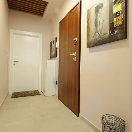 Silver & Gold Luxury Πανσιόν