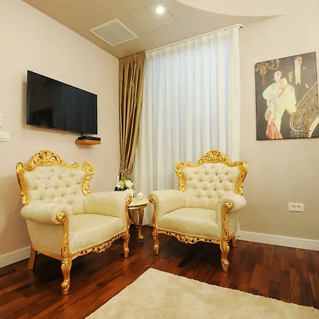 بيت ضيافة Silver & Gold Luxury