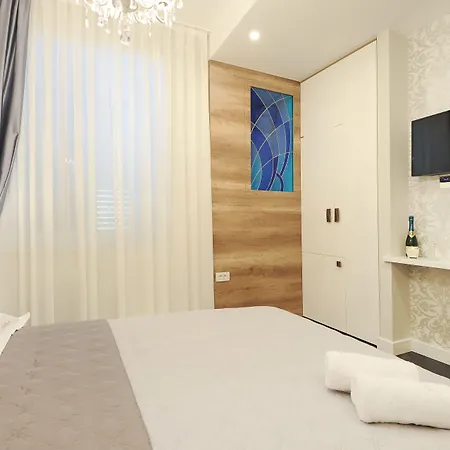 Silver & Gold Luxury