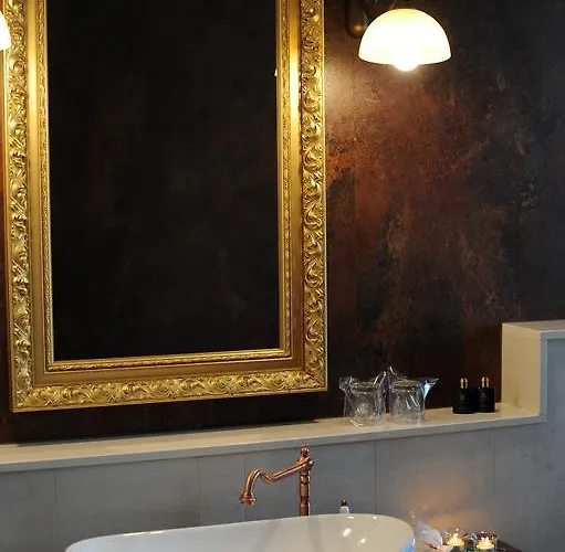 Silver & Gold Luxury Guest house