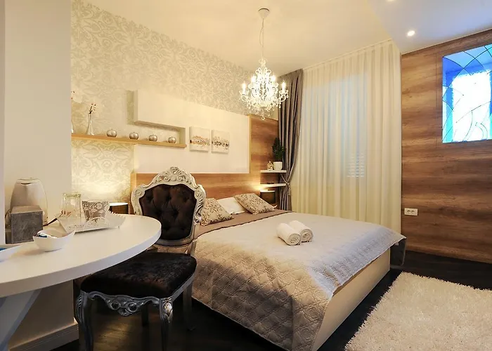 Silver & Gold Luxury Guest house