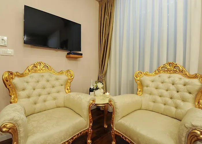 Silver & Gold Luxury Guest house