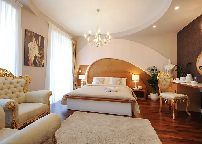 Silver & Gold Luxury Guest house 4*